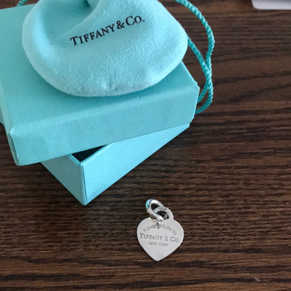 Tiffany and Co - Return to Tiffany pendant - Picture 4 of 5